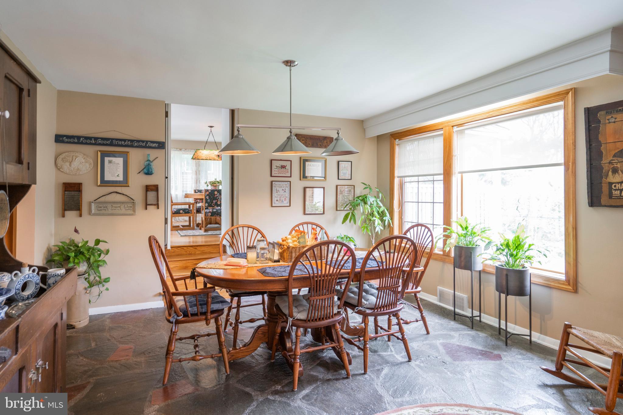 107 Ridgefield Road Newtown Square, PA 19073 - Photo 10 of 34 Dining Area