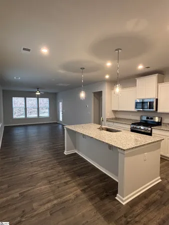 $2,450 | 600 Poinsett Bridge Way, Greenville, SC 29607