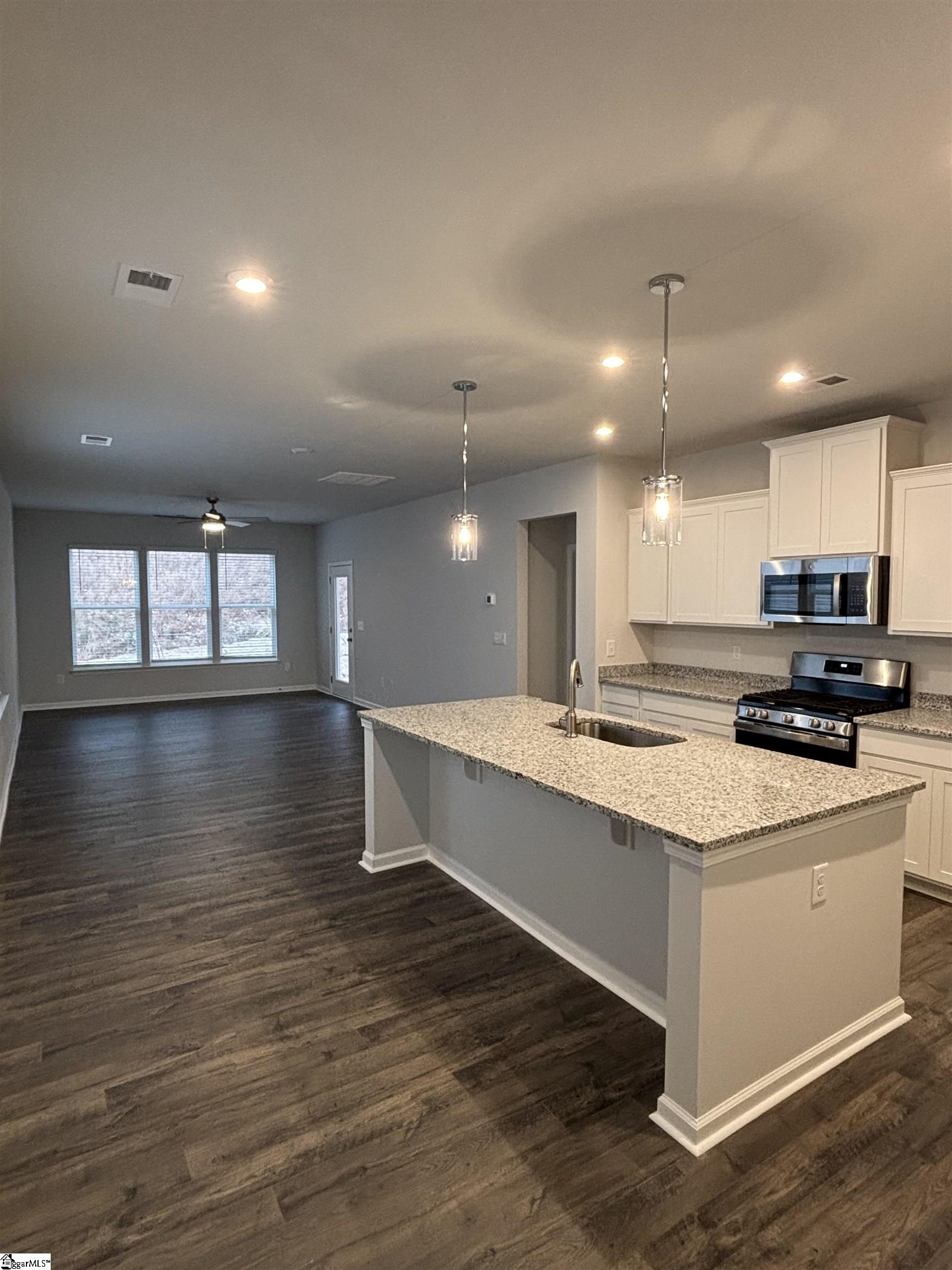 600 Poinsett Bridge Way Greenville, SC 29607 - Photo 5 of 19