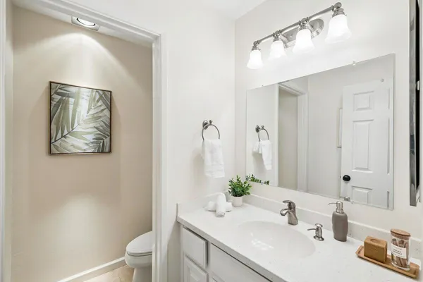 $925,000 | 4024 Farm Hill Boulevard, Unit 8, Redwood City, CA 94061