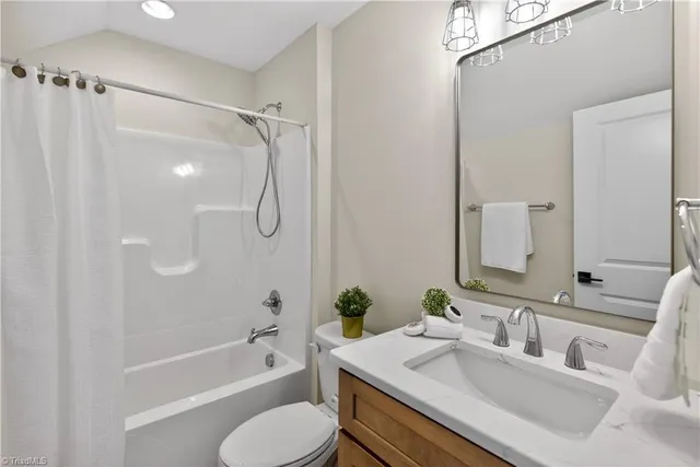 $629,000 | 303 Country Club Drive, Stoneville, NC 27048