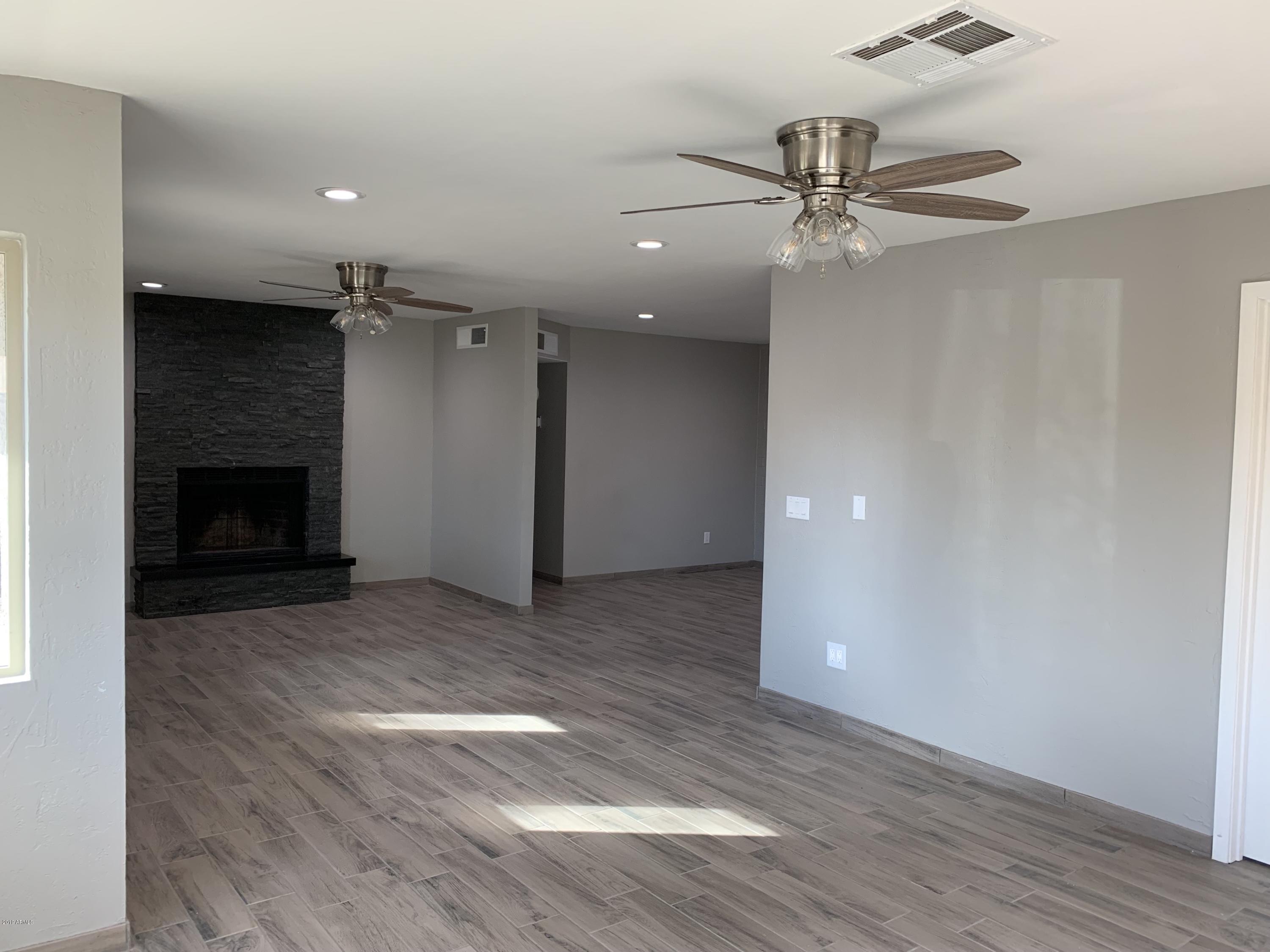 1812 West Carson Road Phoenix, AZ 85041 - Photo 3 of 32 Front Room