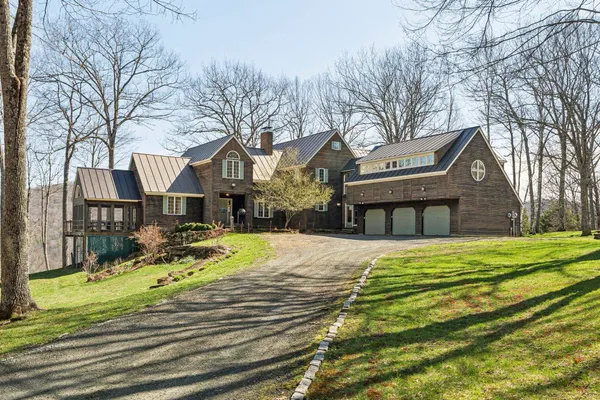 $2,500,000 | 114 Oakridge Way, Woodstock, VT 05091