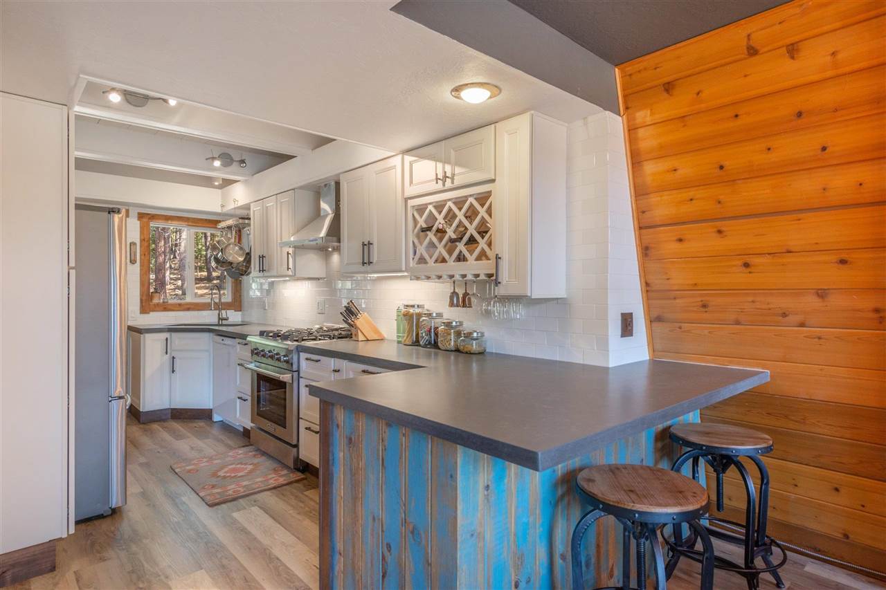 11388 Chamonix Road Truckee, CA 96161 - Photo 9 of 21 Gallery Image 9