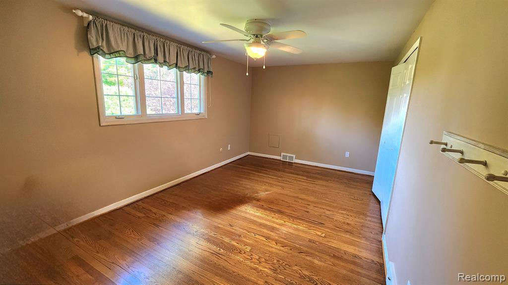 608 Canterbury Road Grosse Pointe Woods, MI 48236 - Photo 21 of 28