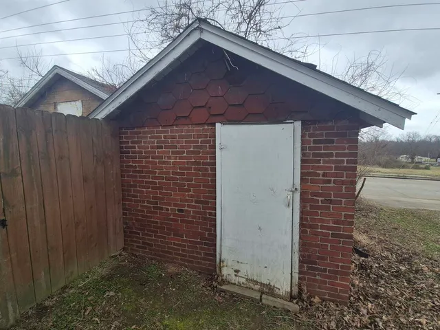 $70,000 | 1428 South Granger Street, Harrisburg, IL 62946