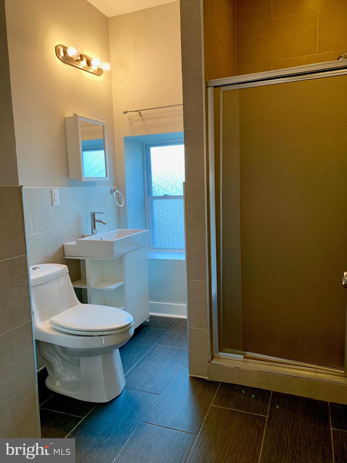 723 Sansom Street, Unit 4B Philadelphia, PA 19106 - Photo 4 of 6