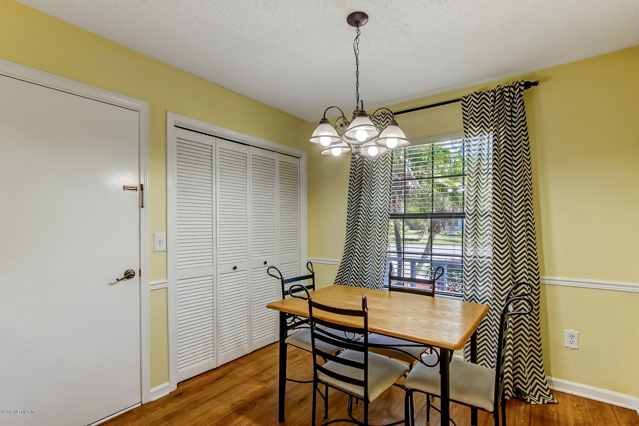 11060 Reading Road Jacksonville, FL 32257 - Photo 13 of 43 a dining room with furniture and window