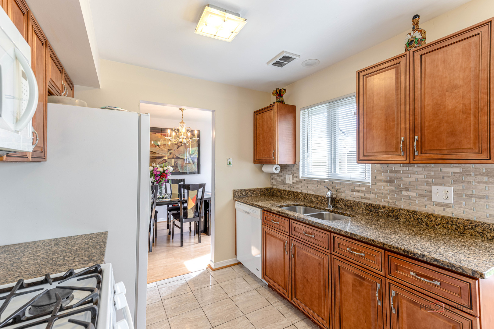 2 Sandhurst Road Mundelein, IL 60060 - Photo 9 of 21 Gallery Image 9