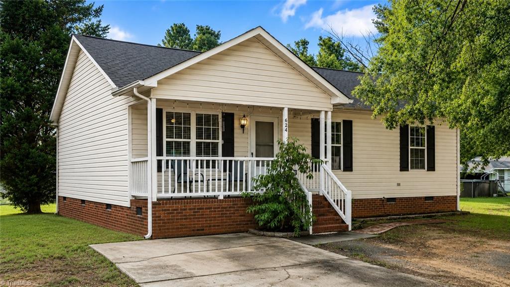 624 Paramount Street High Point, NC 27260 - Photo 2 of 30 Gallery Image 2