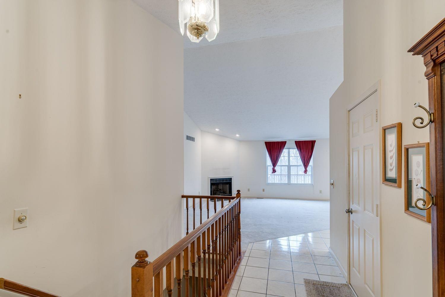 3537 Jessup Road Cincinnati, OH 45239 - Photo 7 of 33
