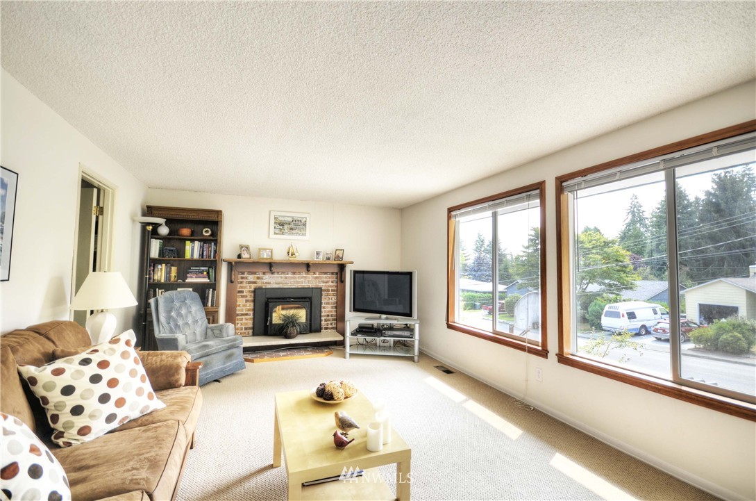 9202 Northeast 192nd Street Bothell, WA 98011 - Photo 3 of 12 Gallery Image 3