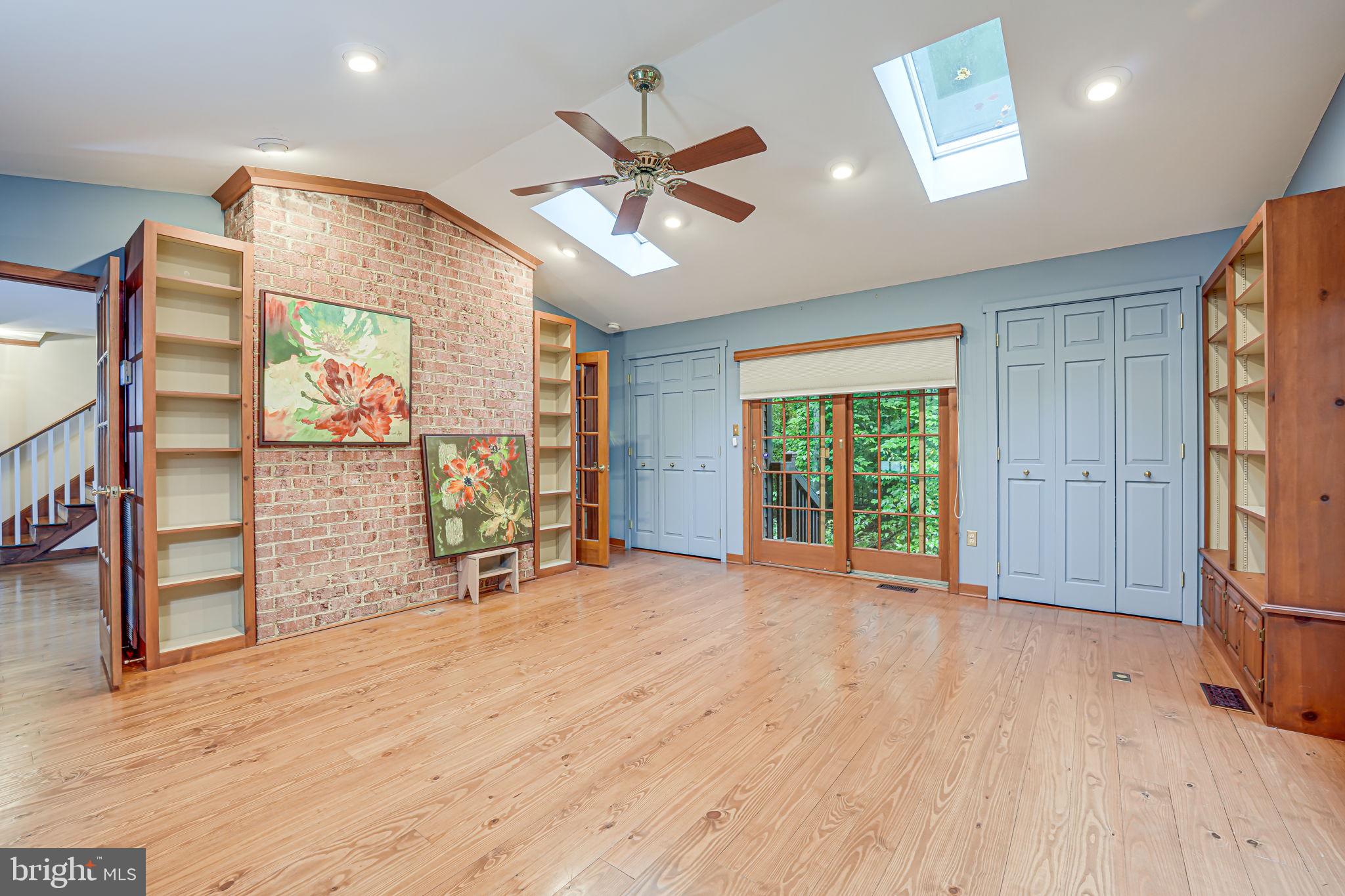 12042 Kahns Road Manassas, VA 20112 - Photo 17 of 44 Gallery Image 17