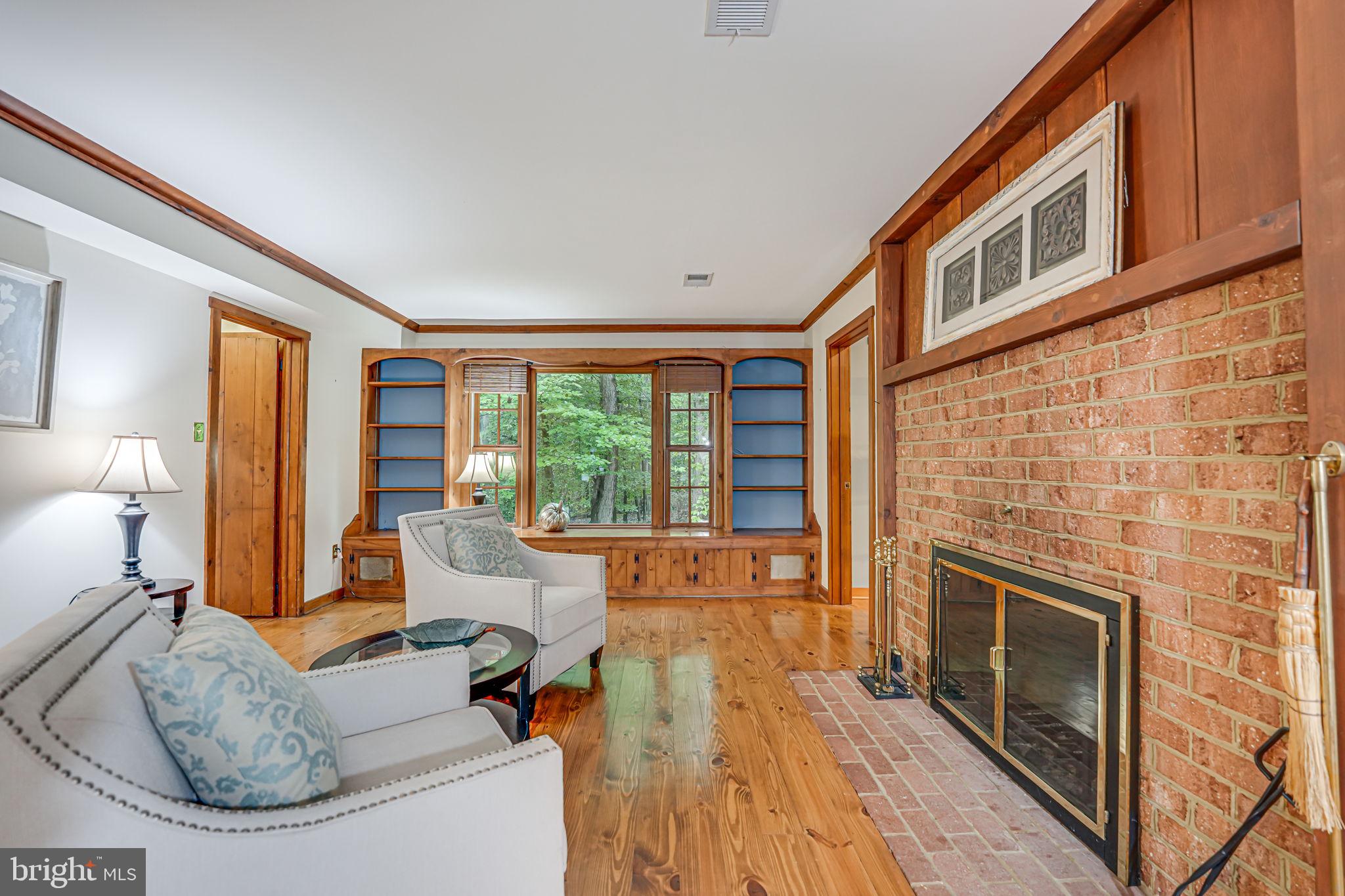 12042 Kahns Road Manassas, VA 20112 - Photo 10 of 44 Gallery Image 10