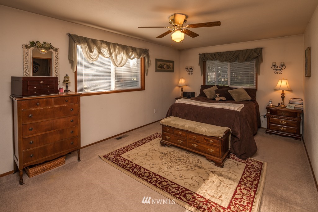 792 East Wiser Lake Road Lynden, WA 98264 - Photo 9 of 15
