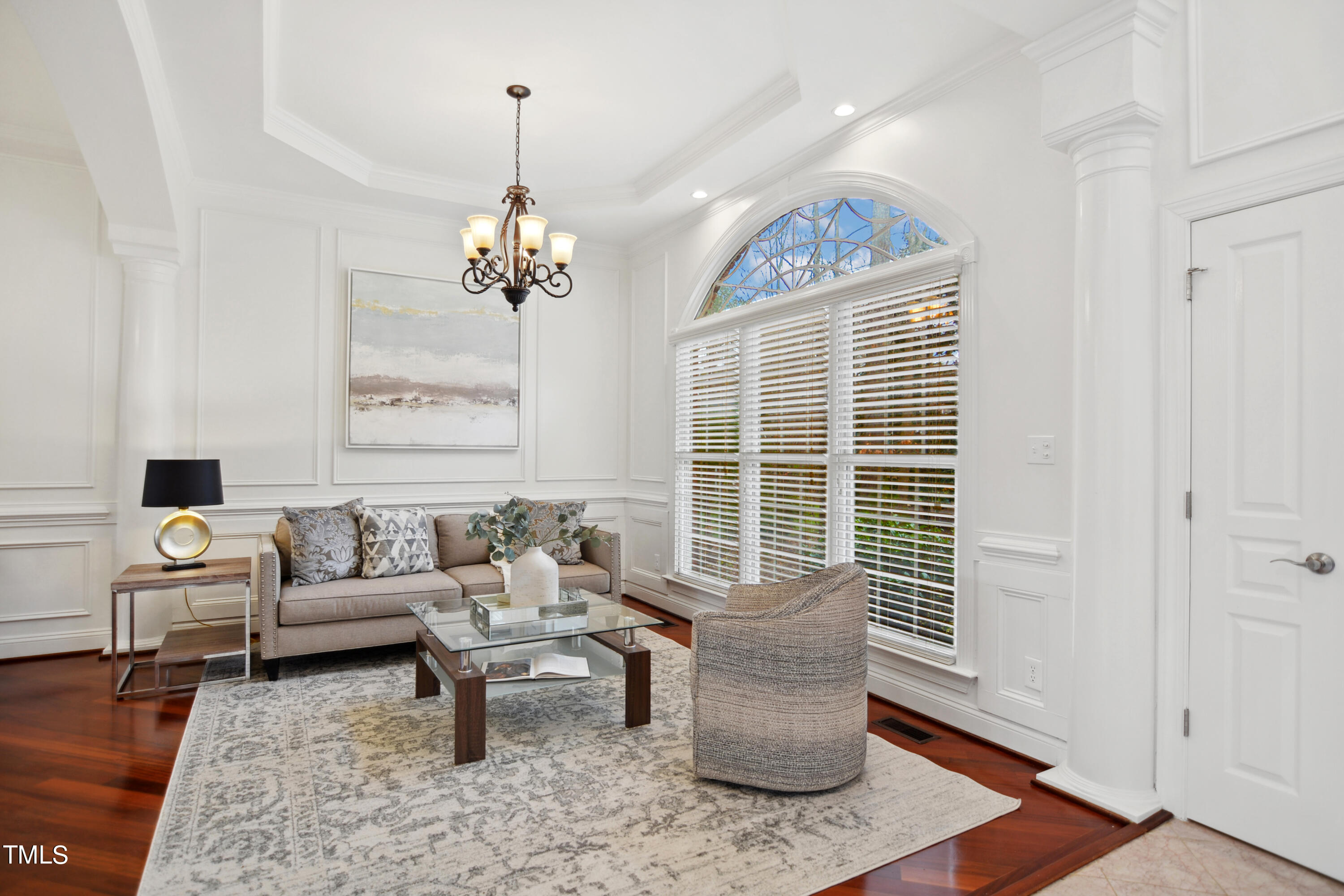 3101 Shinleaf Court Raleigh, NC 27613 - Photo 4 of 44 a living room with furniture and a window