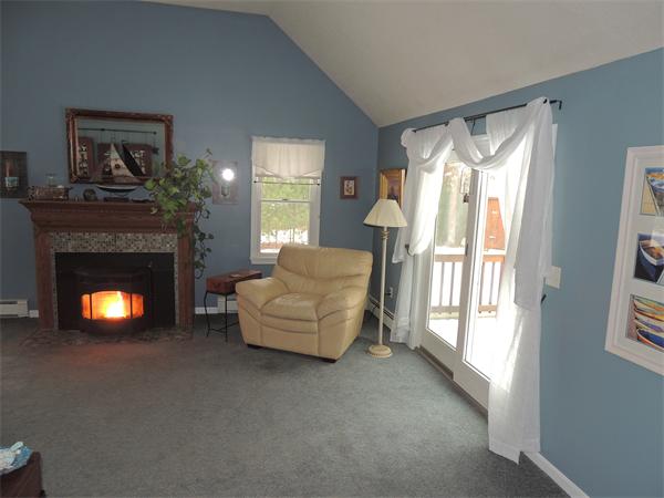 137 Haskell Ridge Road Rochester, MA 02770 - Photo 9 of 17