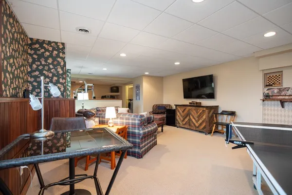 $610,000 | 617 East Apple Creek Road, Appleton, WI 54913