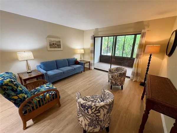 $1,700 | 378 Springdale Drive, Unit 378, Bradenton, FL 34210