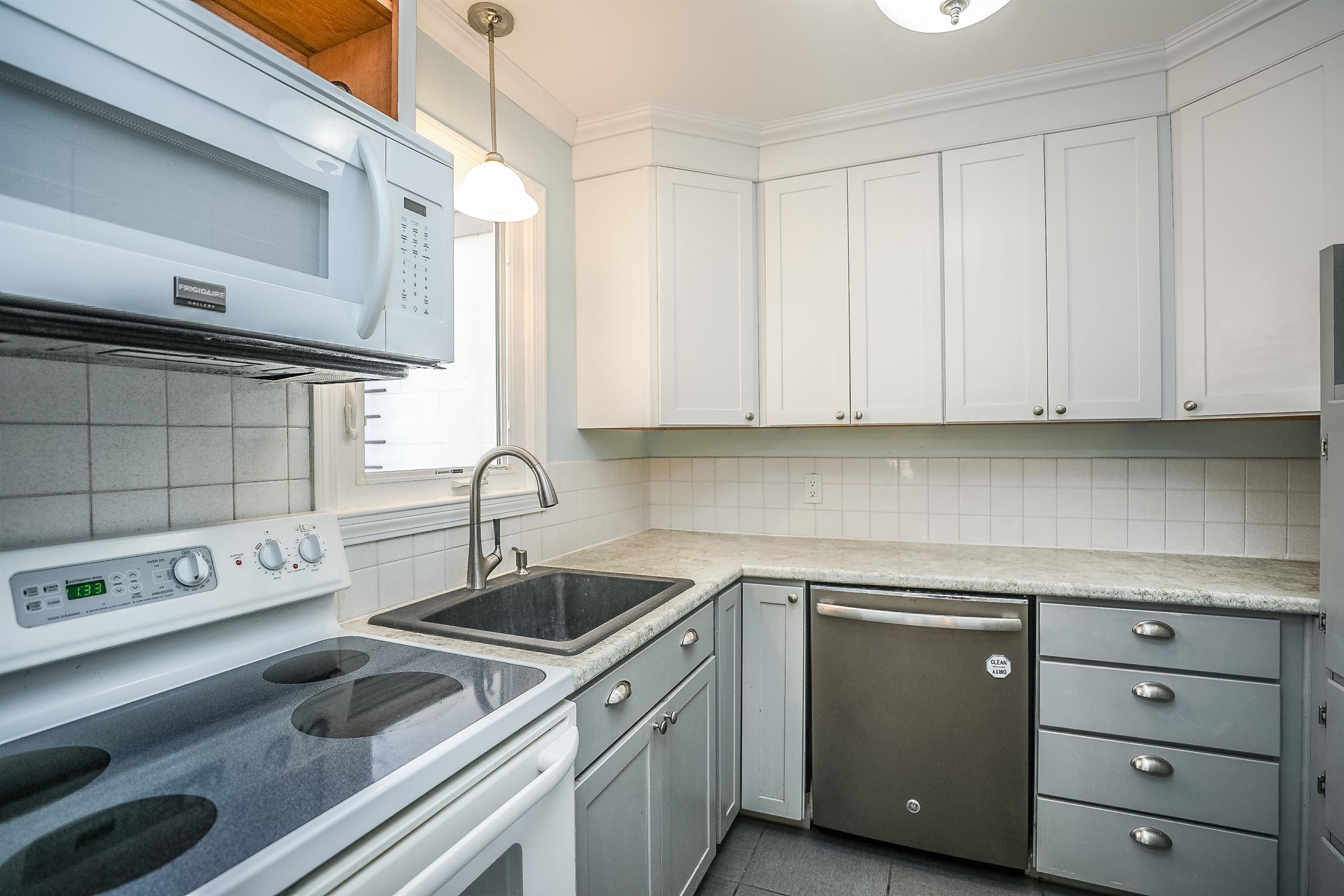 102 Cheney Avenue, Unit 6 Peterborough, NH 03458 - Photo 13 of 40