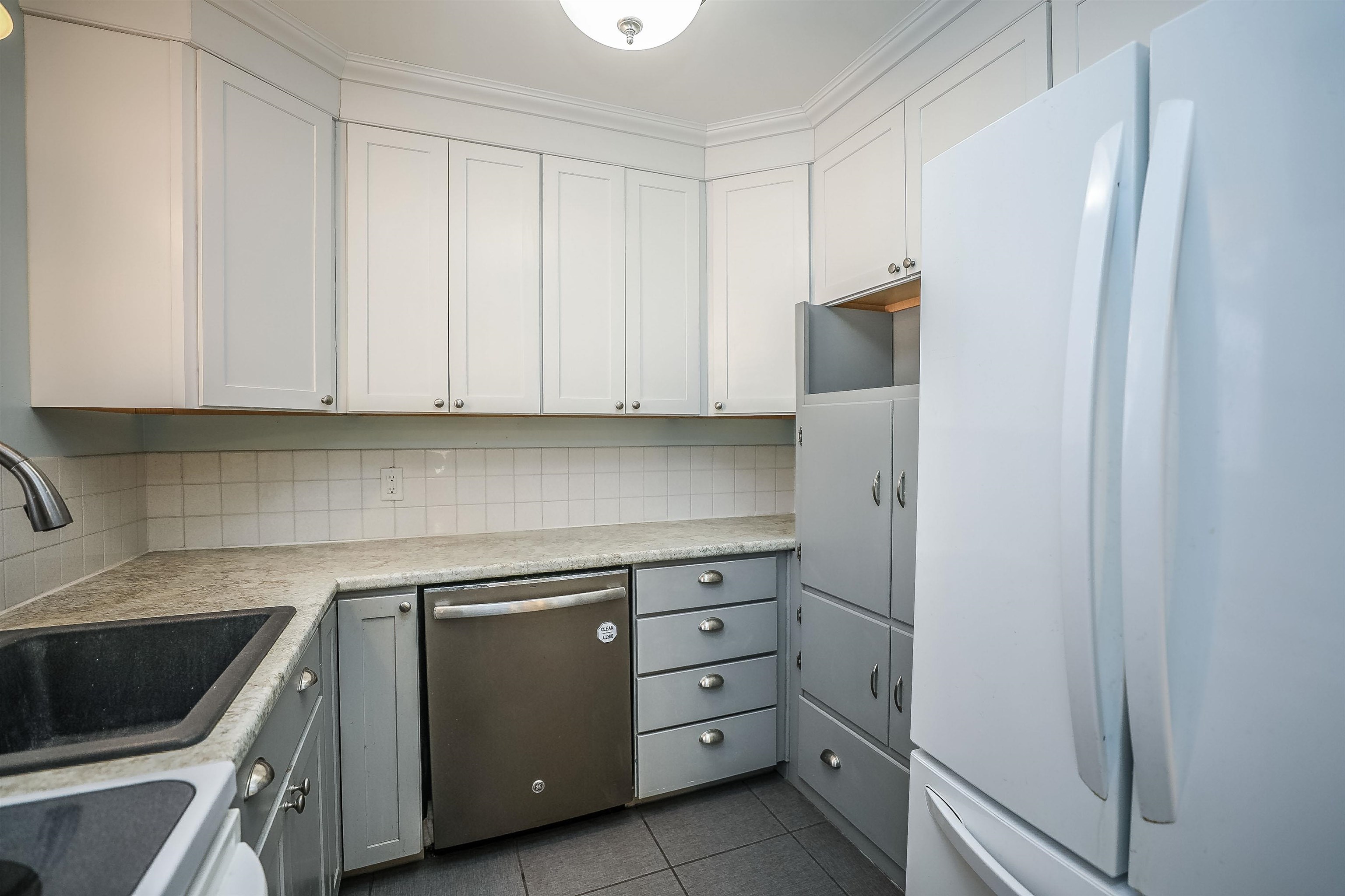 102 Cheney Avenue, Unit 6 Peterborough, NH 03458 - Photo 14 of 40