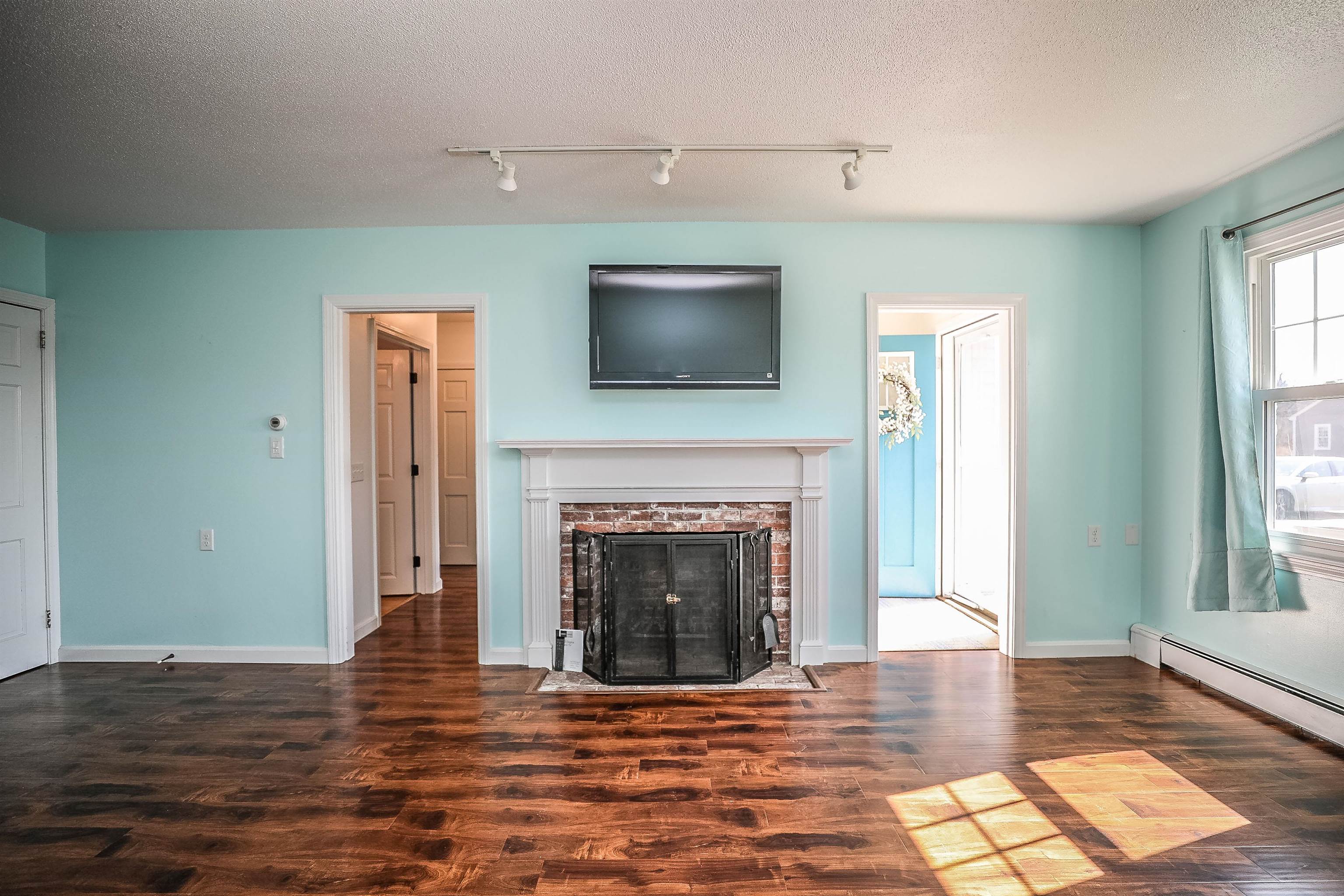 102 Cheney Avenue, Unit 6 Peterborough, NH 03458 - Photo 8 of 40