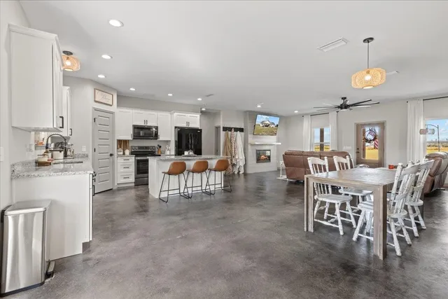 $485,000 | 435 Southwest Brown Cemetary Road, Mayo, FL 32066