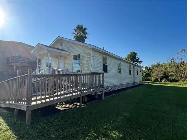 $895 | 5324 North Miro Street, New Orleans, LA 70117