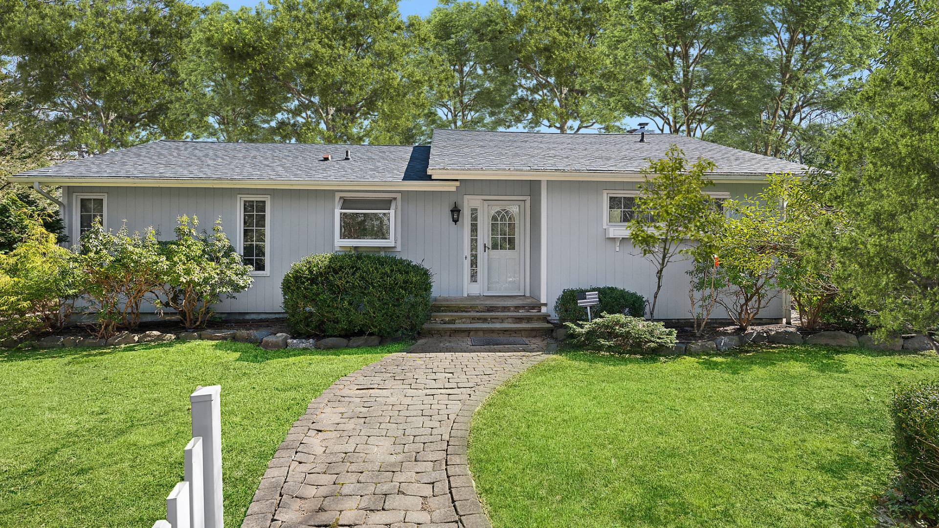 25 High Point Road East Hampton, NY 11937 - Photo 3 of 26