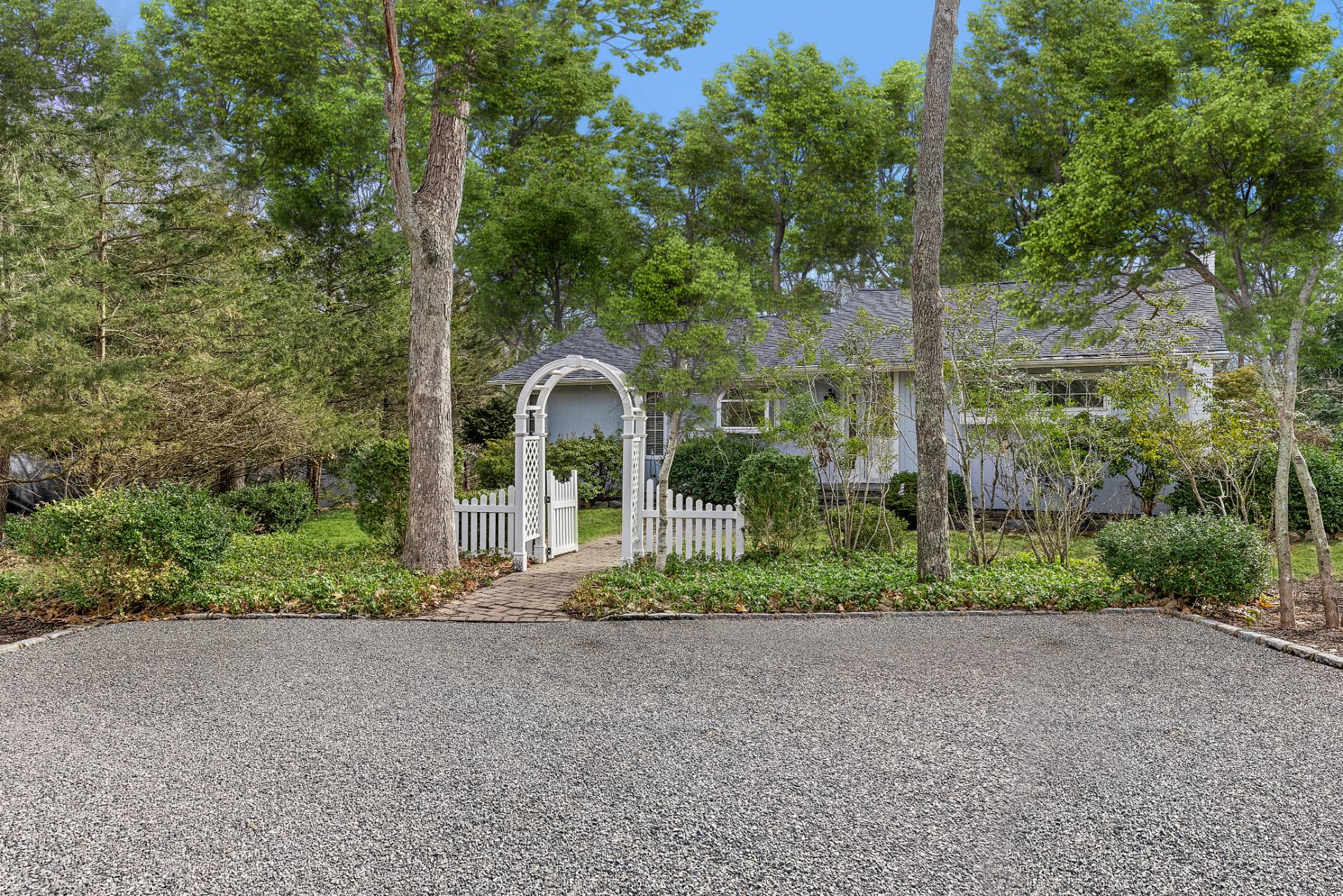 25 High Point Road East Hampton, NY 11937 - Photo 4 of 26