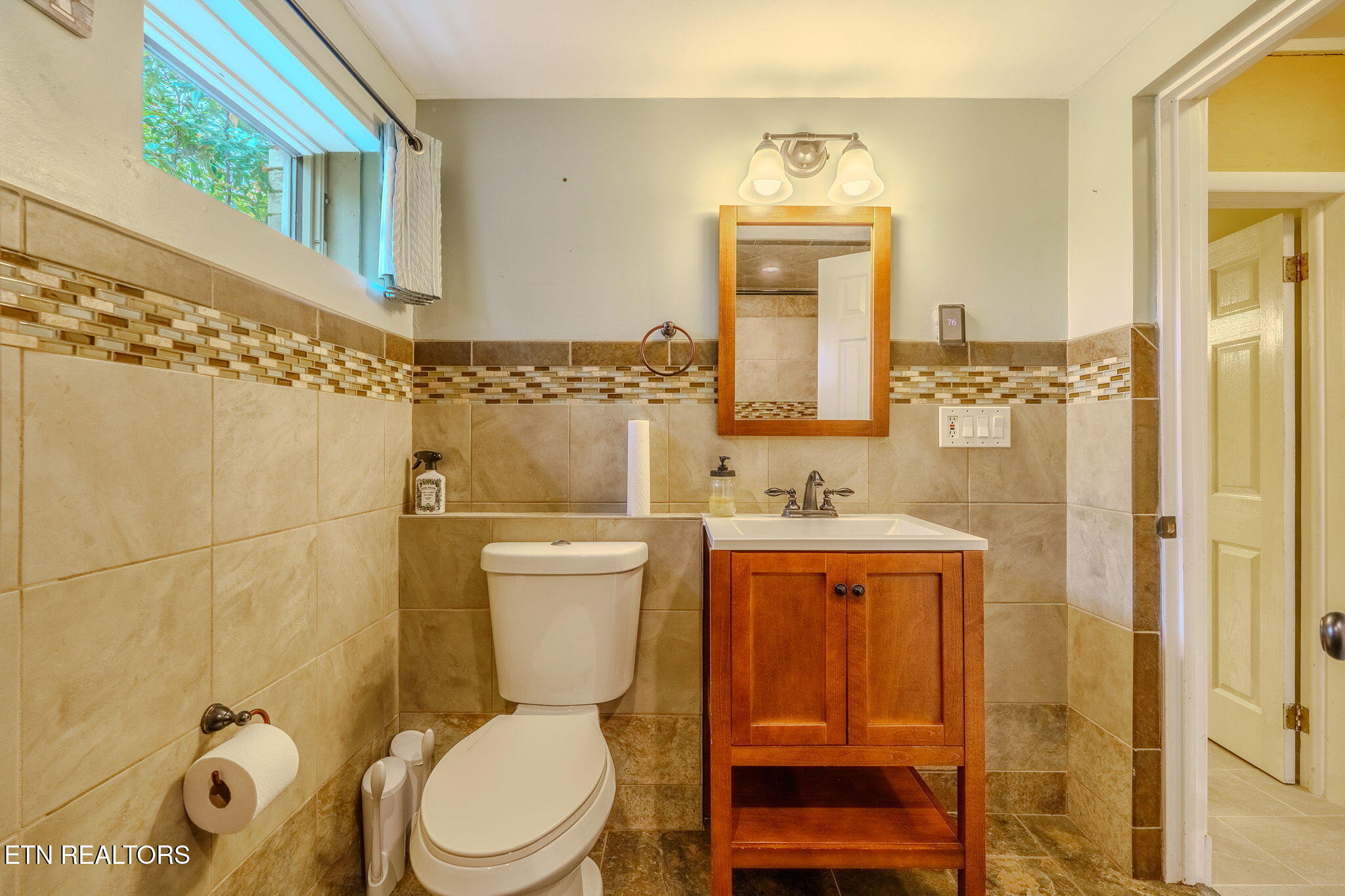 332 Crestview Road Knoxville, TN 37934 - Photo 16 of 38 9-web-or-mls-_DSC2668-HDR