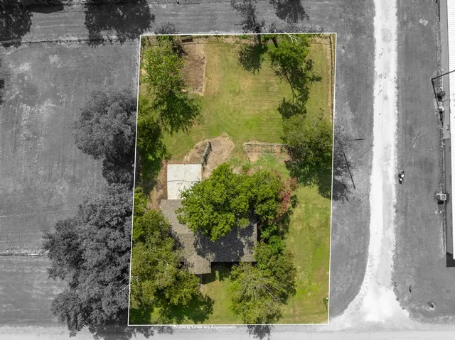 $173,000 | 202 North Sycamore, Malone, TX 76660