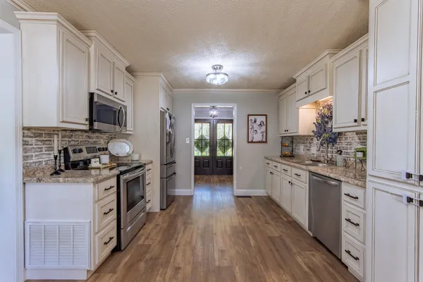 $374,000 | 180 Horner Drive, Selmer, TN 38375