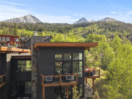 $3,250,000 | 814 Maryland Creek Road, Silverthorne, CO 80498