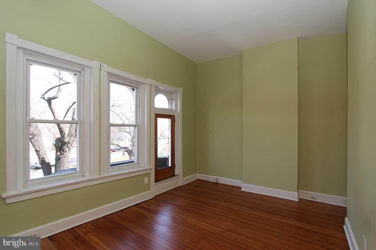 608 R Street Northwest Washington, DC 20001 - Photo 13 of 30 Bedroom (Master)