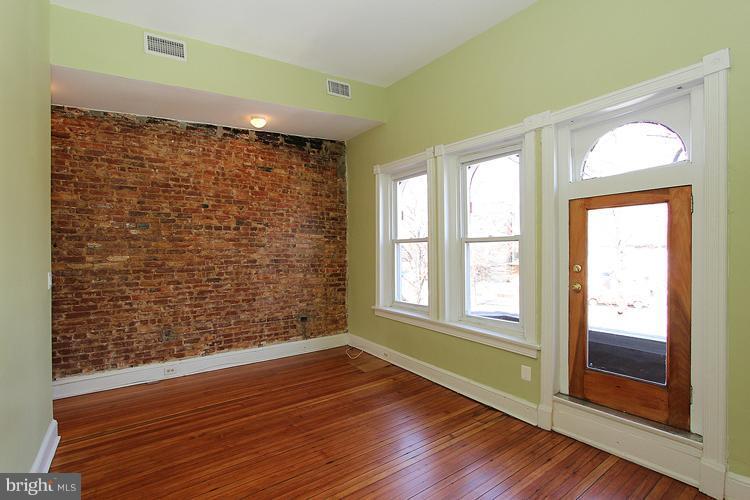 608 R Street Northwest Washington, DC 20001 - Photo 28 of 30 Bedroom (Master)