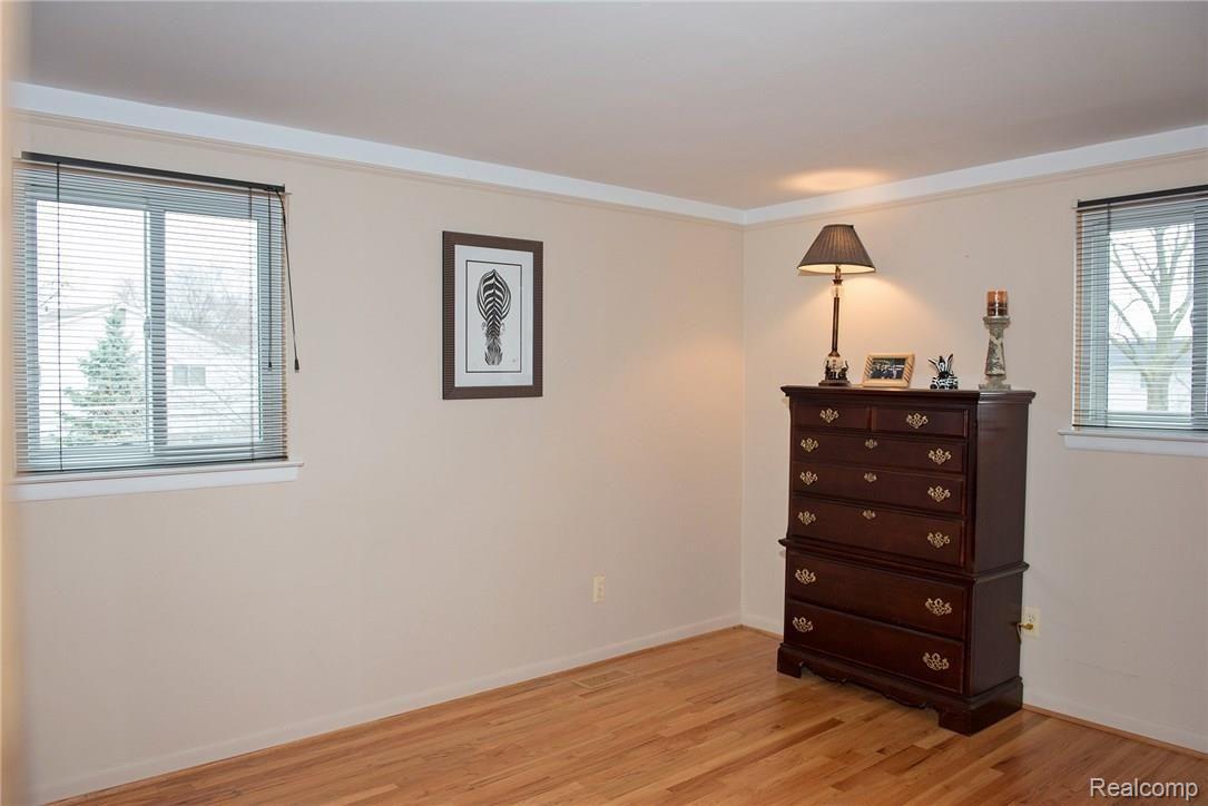 18360 Levan Road Livonia, MI 48152 - Photo 37 of 51 Levan37.jpg