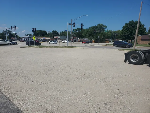 $300,000 | 1205 South Wolf Road, Des Plaines, IL 60018