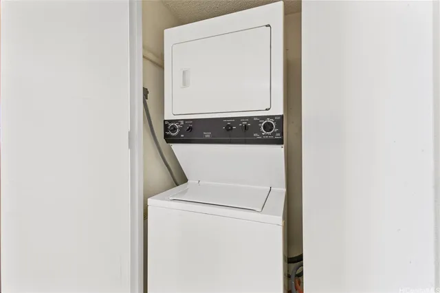 $849,000 | 250 Kawaihae Street, Unit 16D, Honolulu, HI 96825