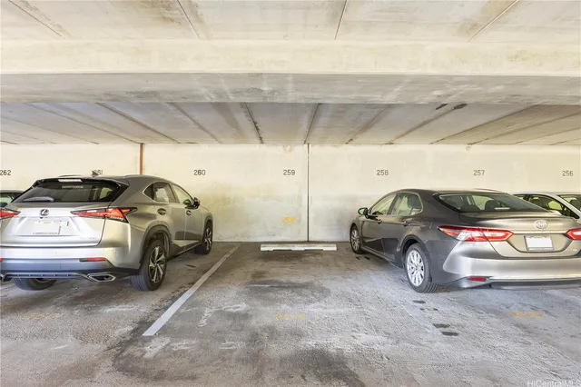 $849,000 | 250 Kawaihae Street, Unit 16D, Honolulu, HI 96825