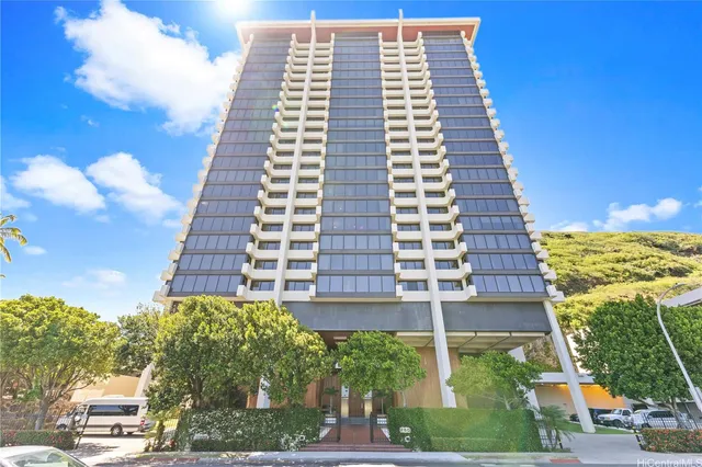 $849,000 | 250 Kawaihae Street, Unit 16D, Honolulu, HI 96825