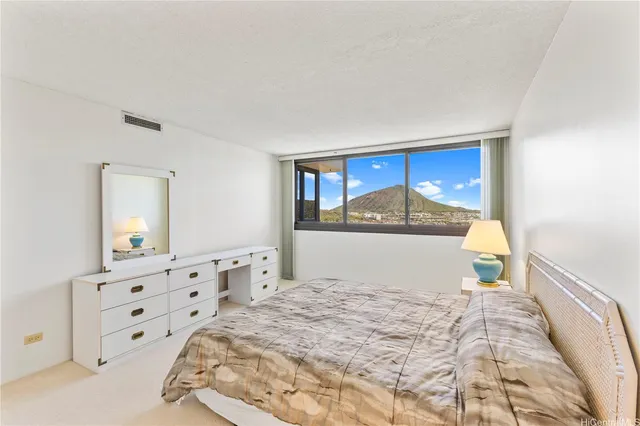 $849,000 | 250 Kawaihae Street, Unit 16D, Honolulu, HI 96825