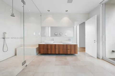 $9,499,000 | 1011 West 48th Street, Miami Beach, FL 33140