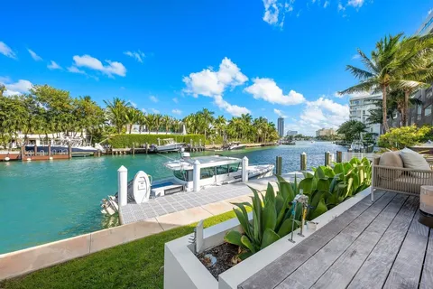 $9,499,000 | 1011 West 48th Street, Miami Beach, FL 33140