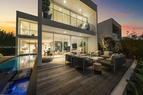 $9,499,000 | 1011 West 48th Street, Miami Beach, FL 33140