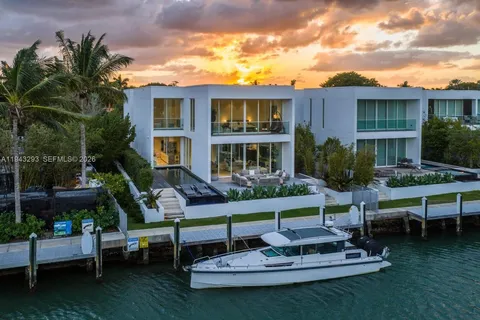 $9,499,000 | 1011 West 48th Street, Miami Beach, FL 33140
