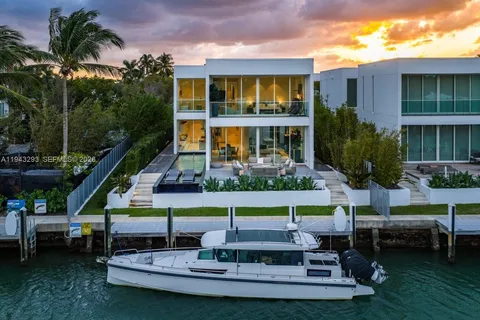 $9,499,000 | 1011 West 48th Street, Miami Beach, FL 33140