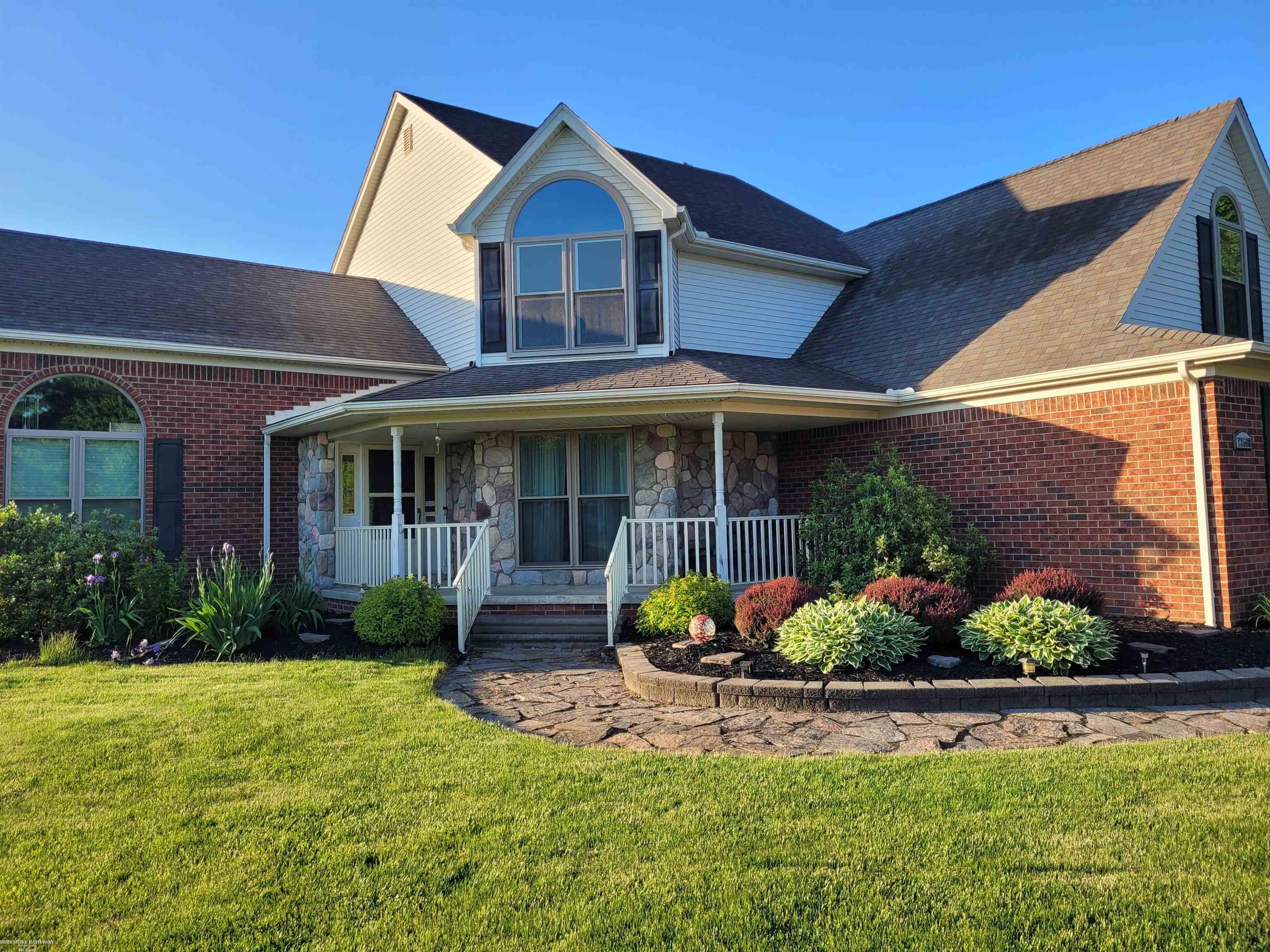 72608 Oxal Point Romeo, MI 48065 - Photo 4 of 56