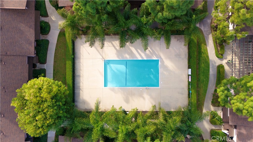 7554 Corbin Avenue, Unit 4 Reseda, CA 91335 - Photo 2 of 22