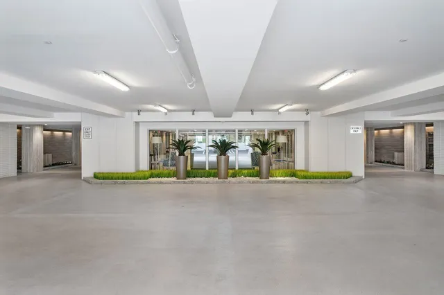 $11,000 | 2773 South Ocean Boulevard, Unit 5030, Palm Beach, FL 33480